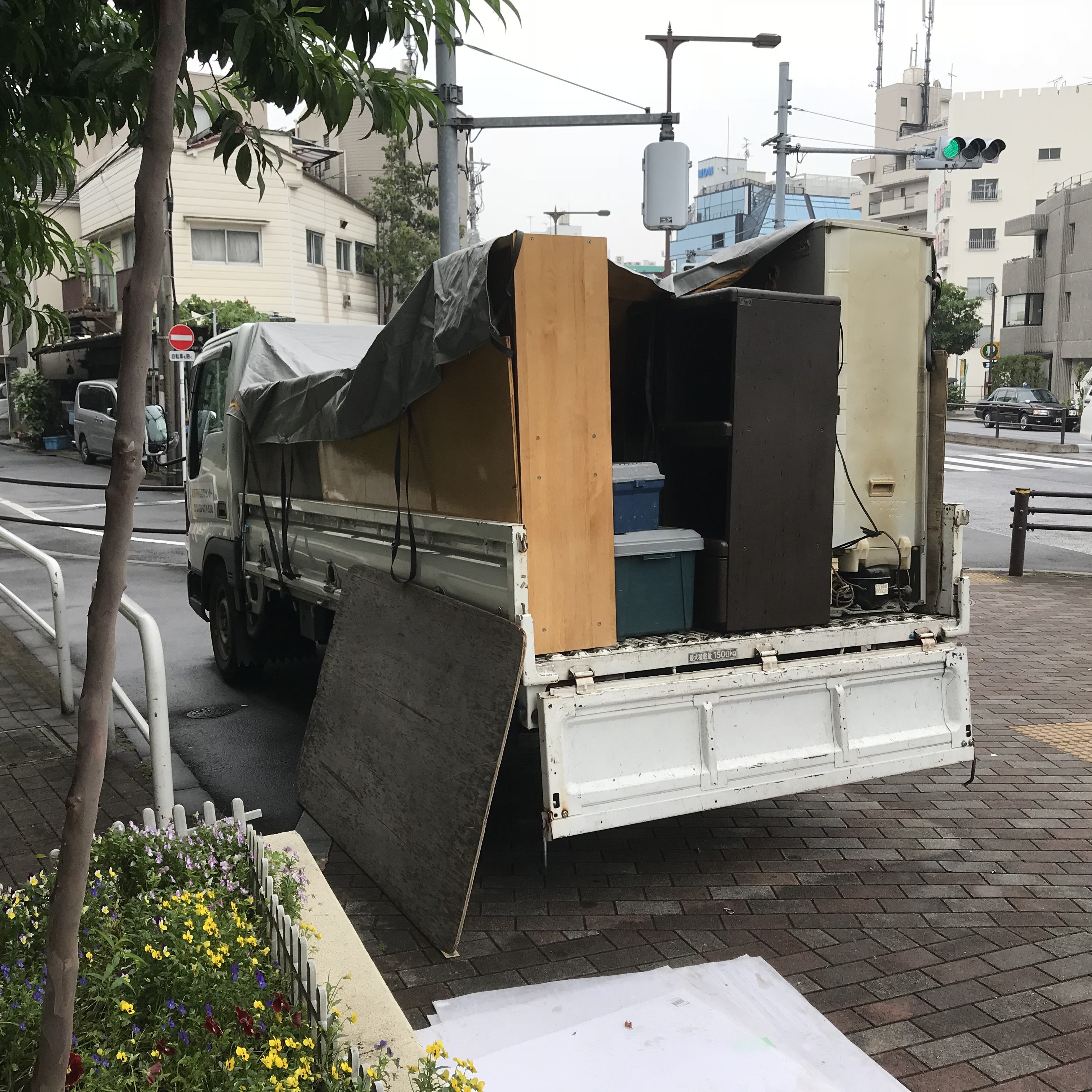 横浜市鶴見区 不用品(冷蔵庫、洗濯機、棚など)回収