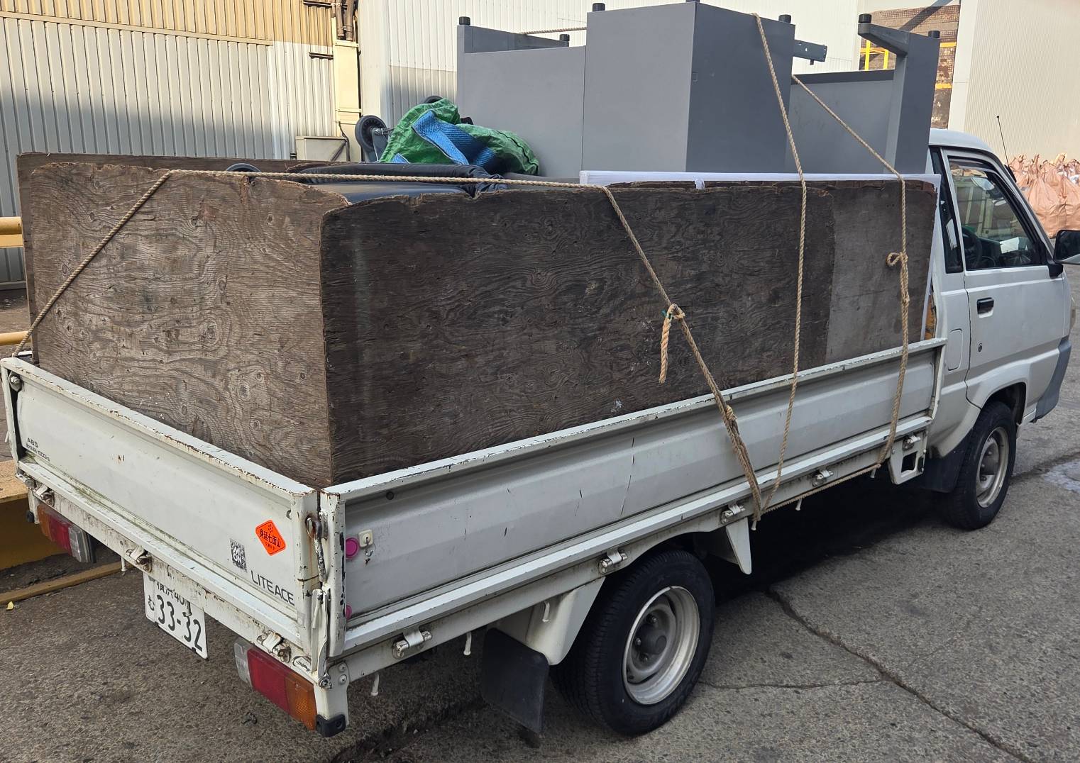 横浜市　中区　残置物撤去　不用品回収