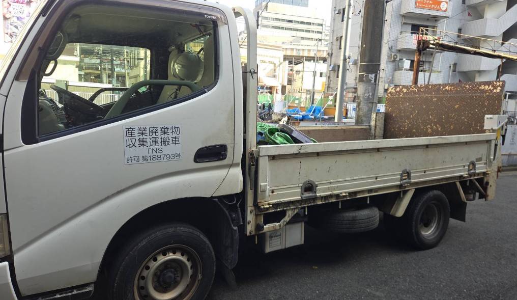 横浜市　都筑区　産業廃棄物回収